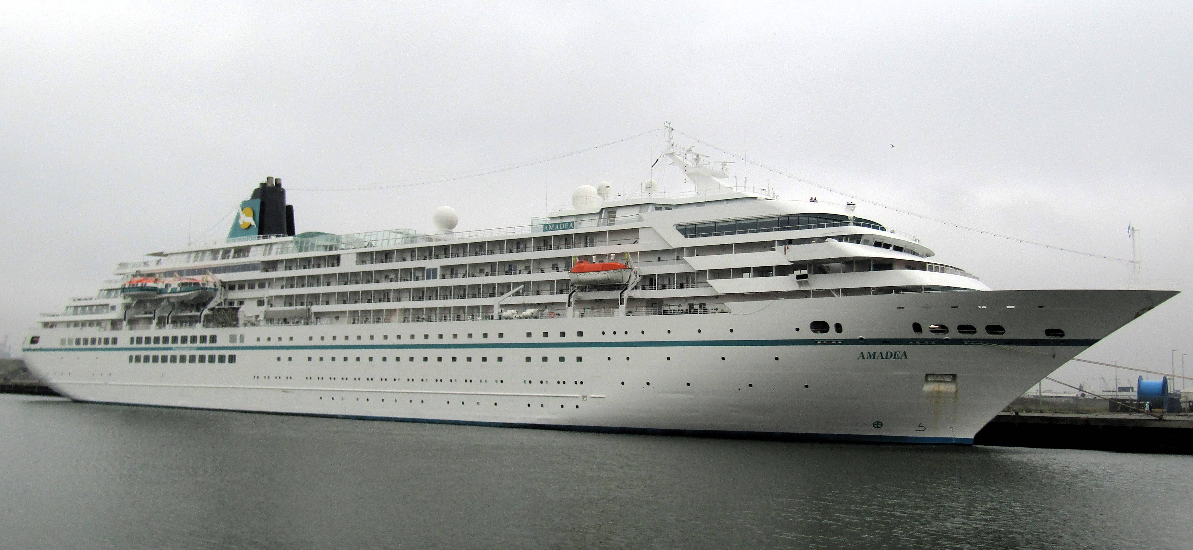 AMADEA 